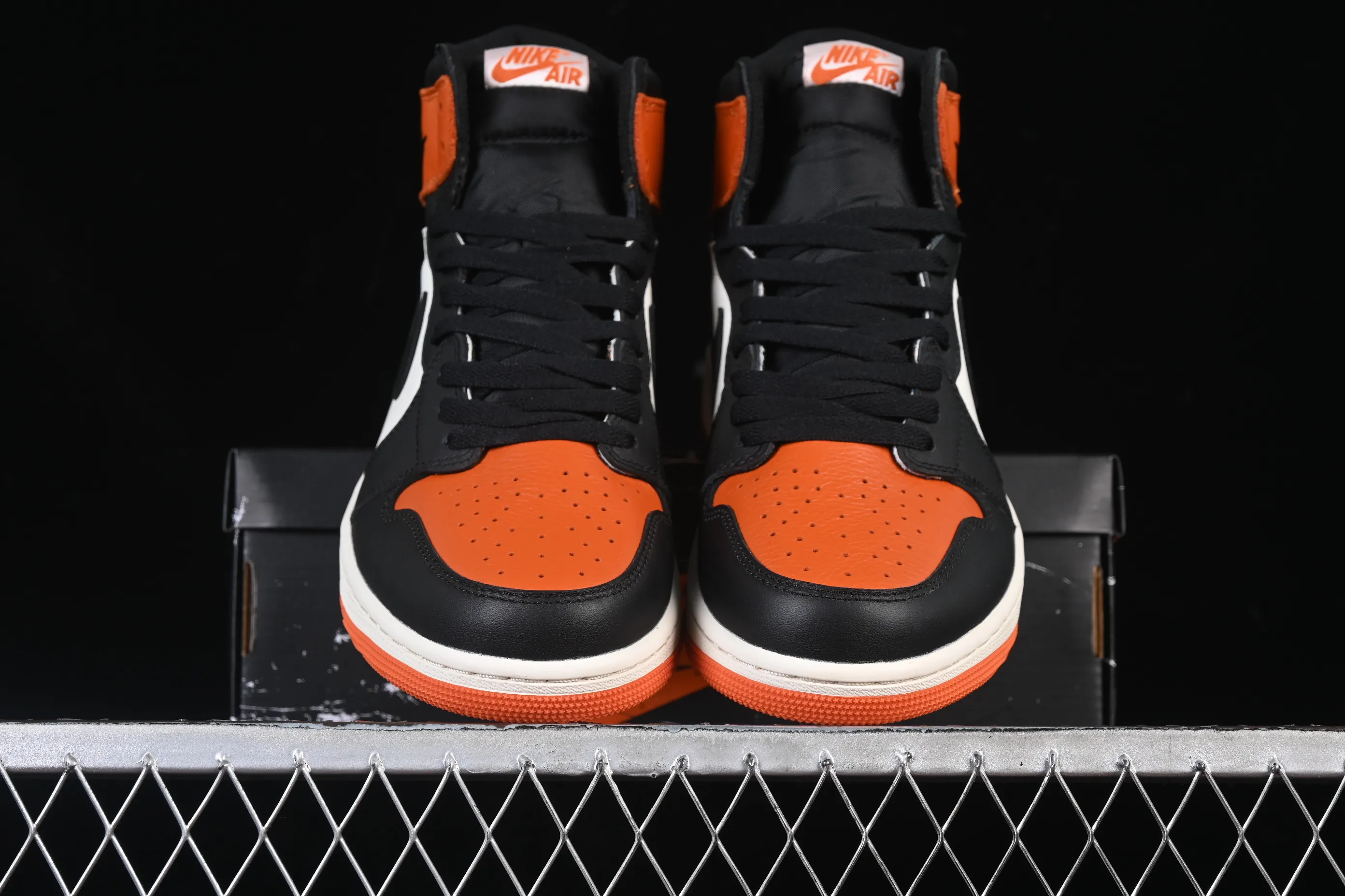 All Categories Air Jordan Jordan Series Basketball Shoes Air Jordan 1 High Foreign Trade Version Air Jordan 1 High OG "Shattered Backboard" AJ1 Joe 1 New Shattered DZ5485-008